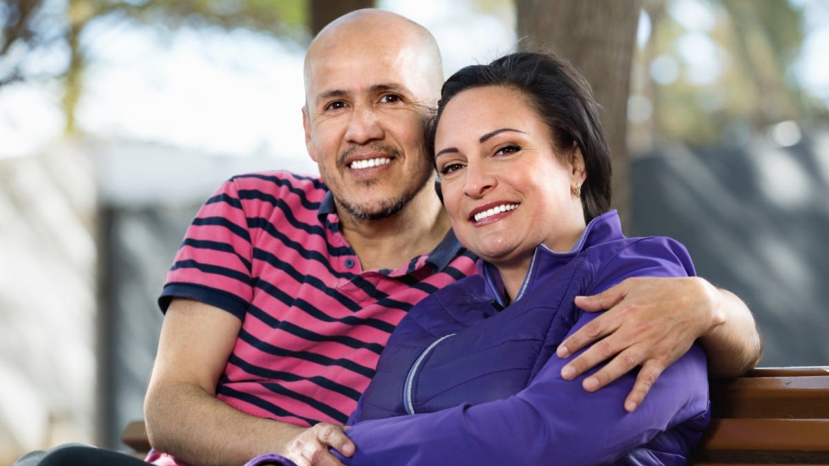 un hombre y una mujer