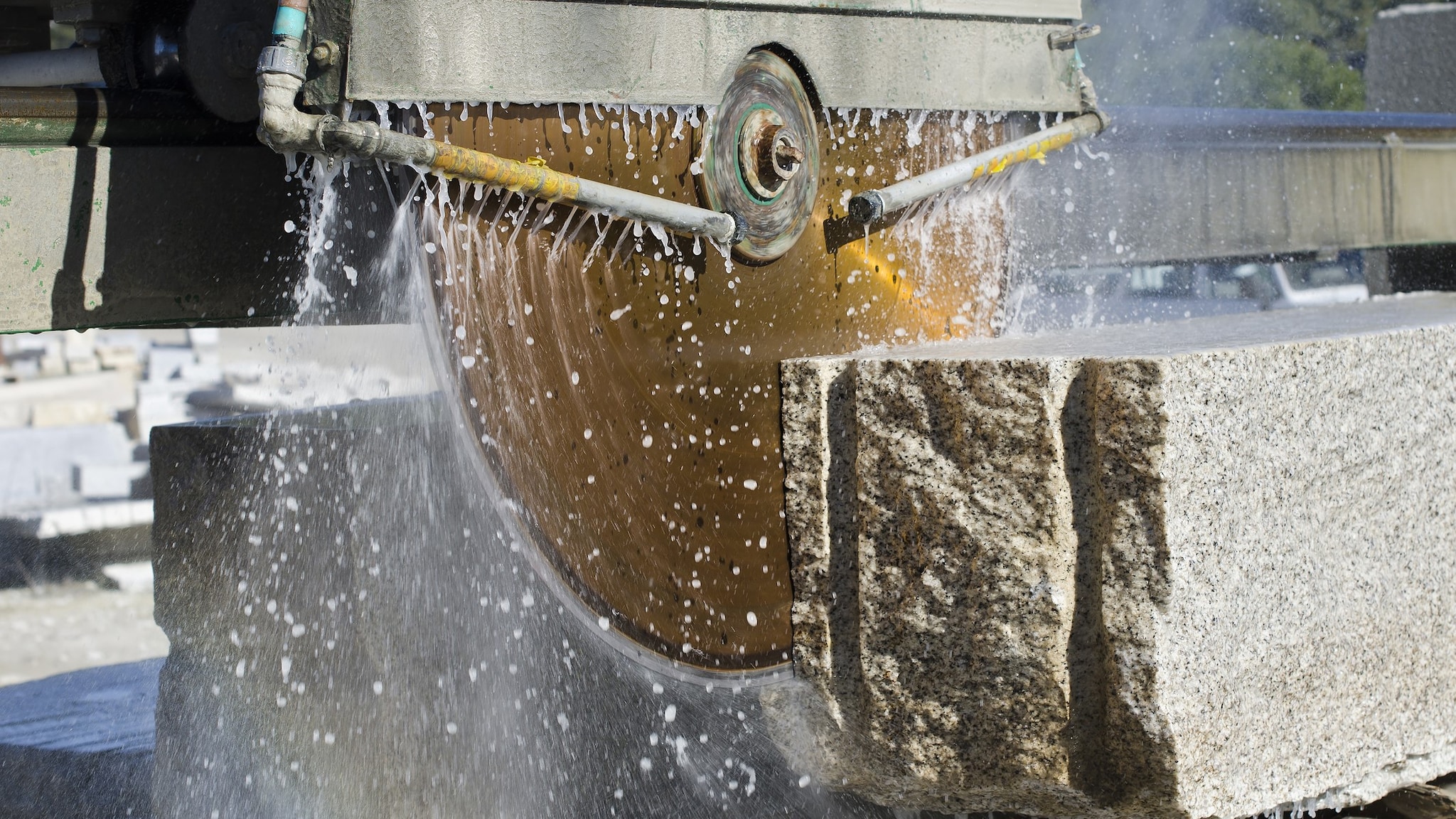 Stone cutting using water method.