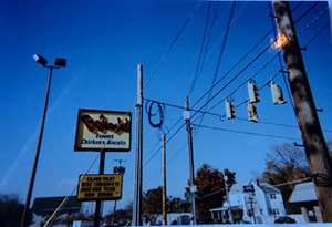 Photo of street view of fast-food restaurants